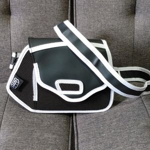 Jump From Paper X-ray Clicky Black Shoulder Bag